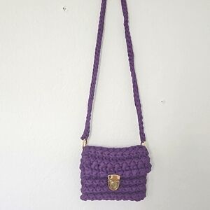 Beautiful crocheted purple purse with gold  brooch. Unique design.